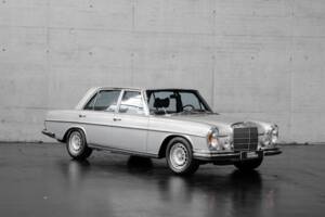 Immagine 7/50 di Mercedes-Benz 300 SEL 6.3 (1968)