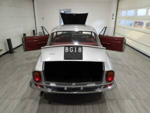 Image 13/15 of Alfa Romeo 2600 Sprint (1964)