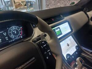 Image 18/26 of Land Rover Range Rover Sport SVR (2021)