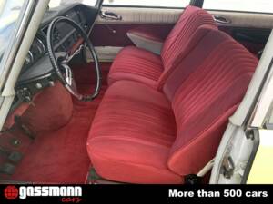 Bild 9/15 von Citroën DS 20 Familiale (1972)