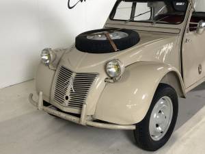 Image 8/26 de Citroën 2 CV Sahara 4x4 (1962)