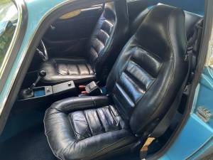 Image 12/38 of Volvo 1800 ES (1972)