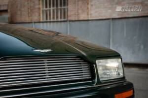 Immagine 7/17 di Aston Martin Virage Volante (1992)