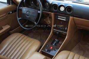 Image 10/23 of Mercedes-Benz 560 SL (1989)