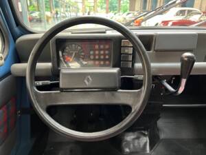 Imagen 15/32 de Renault R 4 TL (1985)