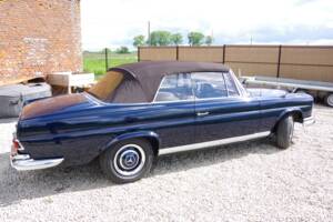 Afbeelding 9/32 van Mercedes-Benz 250 SE (1967)