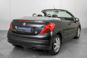 Bild 26/50 von Peugeot 207 CC 1.6 VTi (2009)