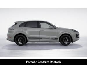 Image 6/10 of Porsche Cayenne E-Hybrid (2023)