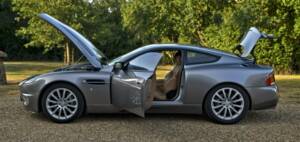 Image 22/50 de Aston Martin V12 Vanquish (2001)