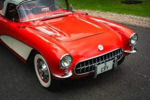 Image 12/34 of Chevrolet Corvette (1957)