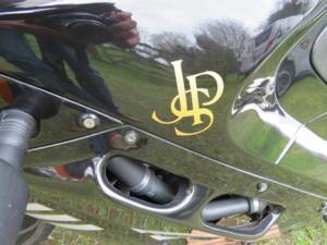 Image 21/44 of Norton F1 (1990)