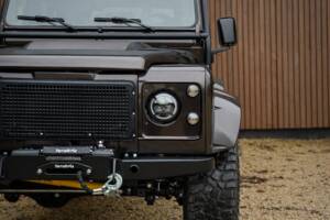 Image 6/38 of Land Rover 110 (1986)