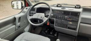 Image 7/31 of Volkswagen T4 Multivan 2.4 D (1994)