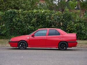 Imagen 13/50 de Alfa Romeo 155 2.5 TD (1998)