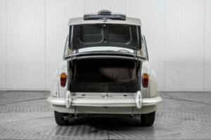 Image 43/50 de Rover 100 (1962)