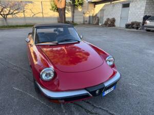 Bild 18/68 von Alfa Romeo 1.6 Spider (1988)