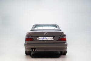 Image 7/33 of Mercedes-Benz 300 CE-24 (1992)