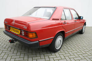 Afbeelding 2/12 van Mercedes-Benz 190 D 2.5 (1985)