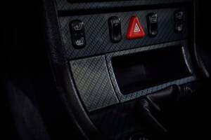 Image 34/100 de Mercedes-Benz SLK 230 Kompressor (1999)
