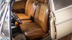 Afbeelding 7/19 van Mercedes-Benz 200 D (1968)