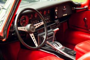 Bild 2/8 von Jaguar E-Type V12 (2+2) (1972)