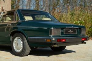 Bild 16/50 von Daimler XJ 6 4.0 (1991)