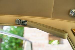 Image 38/50 of Bentley T 1 (1973)