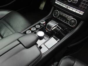 Image 46/97 of Mercedes-Benz CLS 63 AMG S 4MATIC (2013)