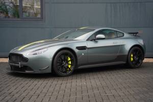 Bild 4/50 von Aston Martin V12 Vantage AMR (2017)