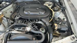 Immagine 9/49 di Mercedes-Benz 190 E (1990)