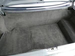 Image 19/25 of Mercedes-Benz 560 SL (1989)