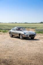 Image 13/44 de Jaguar Type E 4.2 (1964)