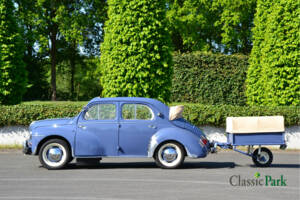 Bild 2/50 von Renault 4 CV Décapotable (1954)