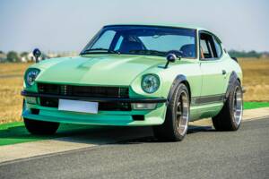Image 1/8 of Datsun 240 Z (1972)