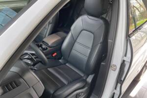 Image 7/12 of Porsche Cayenne Coupé E-Hybrid (2023)