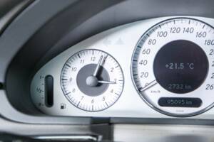 Bild 16/50 von Mercedes-Benz E 320 T 4MATIC (2004)