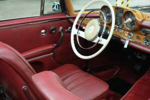 Image 41/50 of Mercedes-Benz 220 SE b (1963)