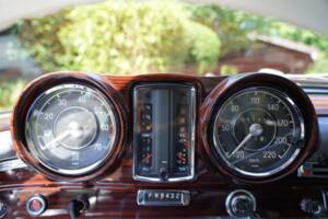 Image 5/13 of Mercedes-Benz 300 SE (1967)