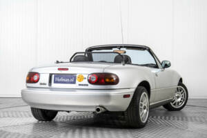 Bild 41/50 von Mazda MX-5 1.6 (1990)