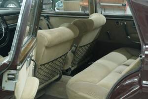 Image 19/50 of Mercedes-Benz 300 SE lang (1965)