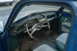 Bild 22/42 von Renault Ondine (1962)