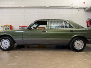Image 1/19 of Mercedes-Benz 280 SEL (1983)
