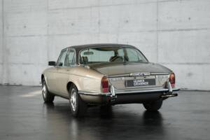 Bild 14/50 von Jaguar XJ 6 L 4.2 (1975)