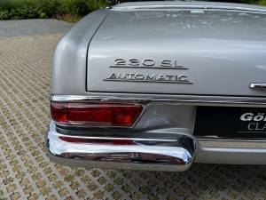 Image 12/25 of Mercedes-Benz 230 SL (1965)
