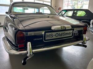 Immagine 3/24 di Jaguar XJ 6 C 4.2 (1977)
