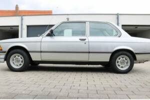 Immagine 25/43 di BMW 323i (1980)