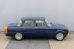 Image 18/56 of Alfa Romeo Giulia Nuova Super 1300 (1974)