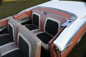 Bild 37/50 von Ford Fairlane 500 Skyliner (1959)
