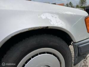 Bild 17/41 von Mercedes-Benz 300 D (1987)
