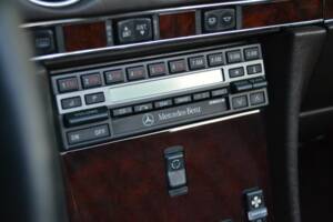 Image 38/79 de Mercedes-Benz 560 SL (1988)